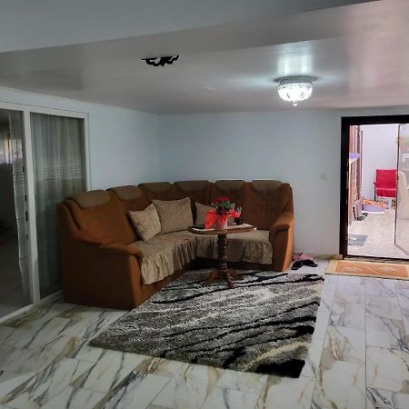 사투마레 Apartament Cu Terasa Si Gratar 아파트 외부 사진
