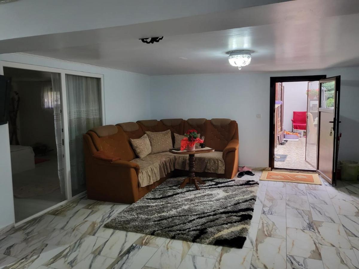 사투마레 Apartament Cu Terasa Si Gratar 아파트 외부 사진